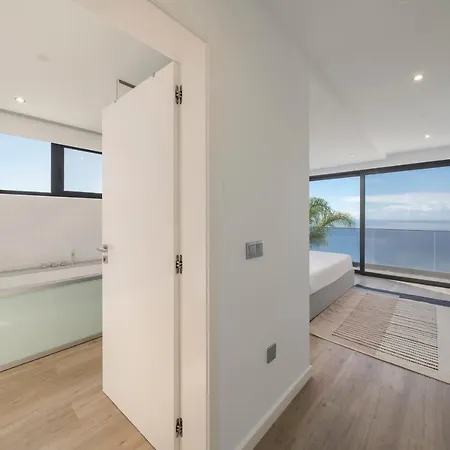 Villa Candelária By An Island *